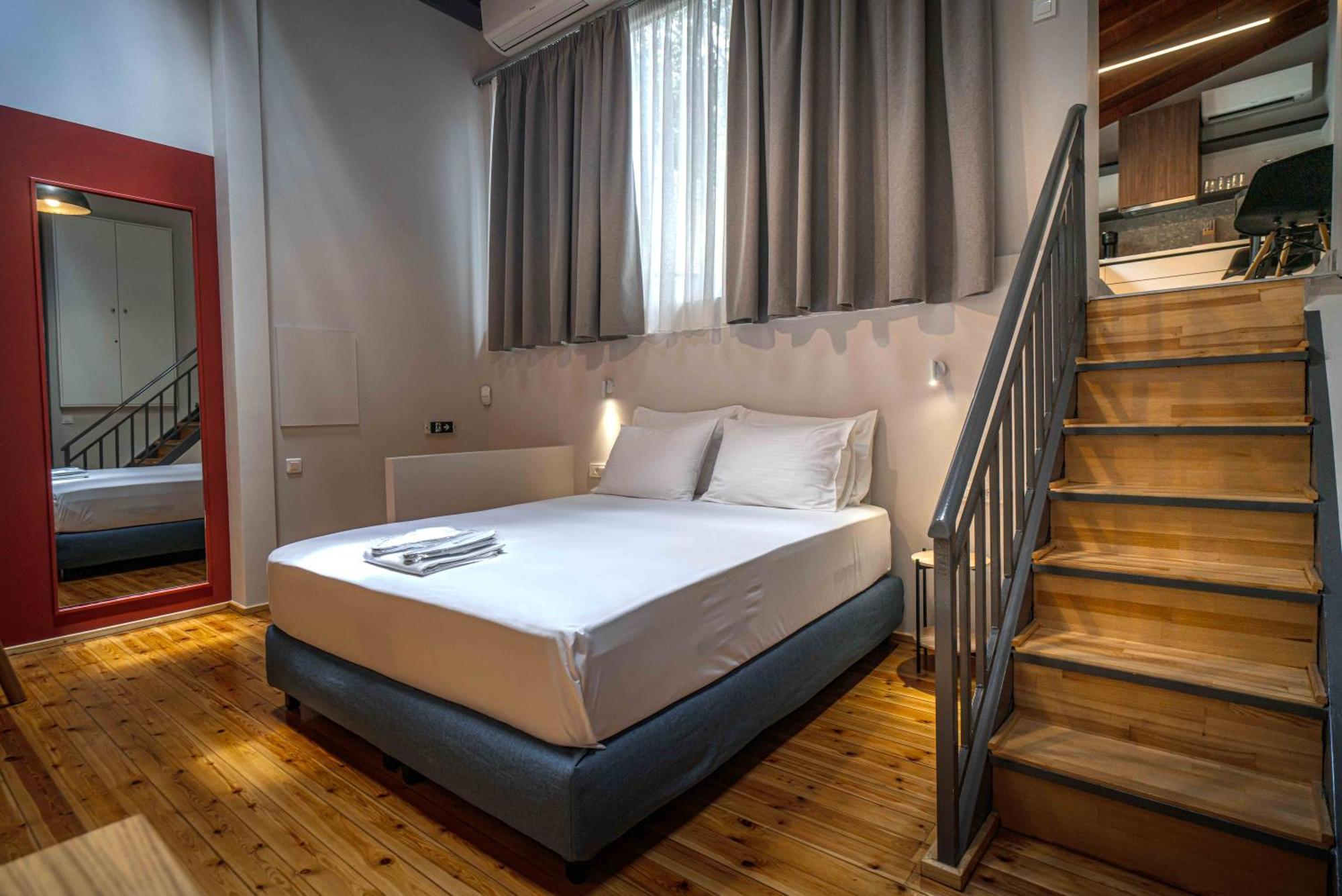 Belle Athenes - Luxury Rooms At Monastiraki Railway Station Exterior photo