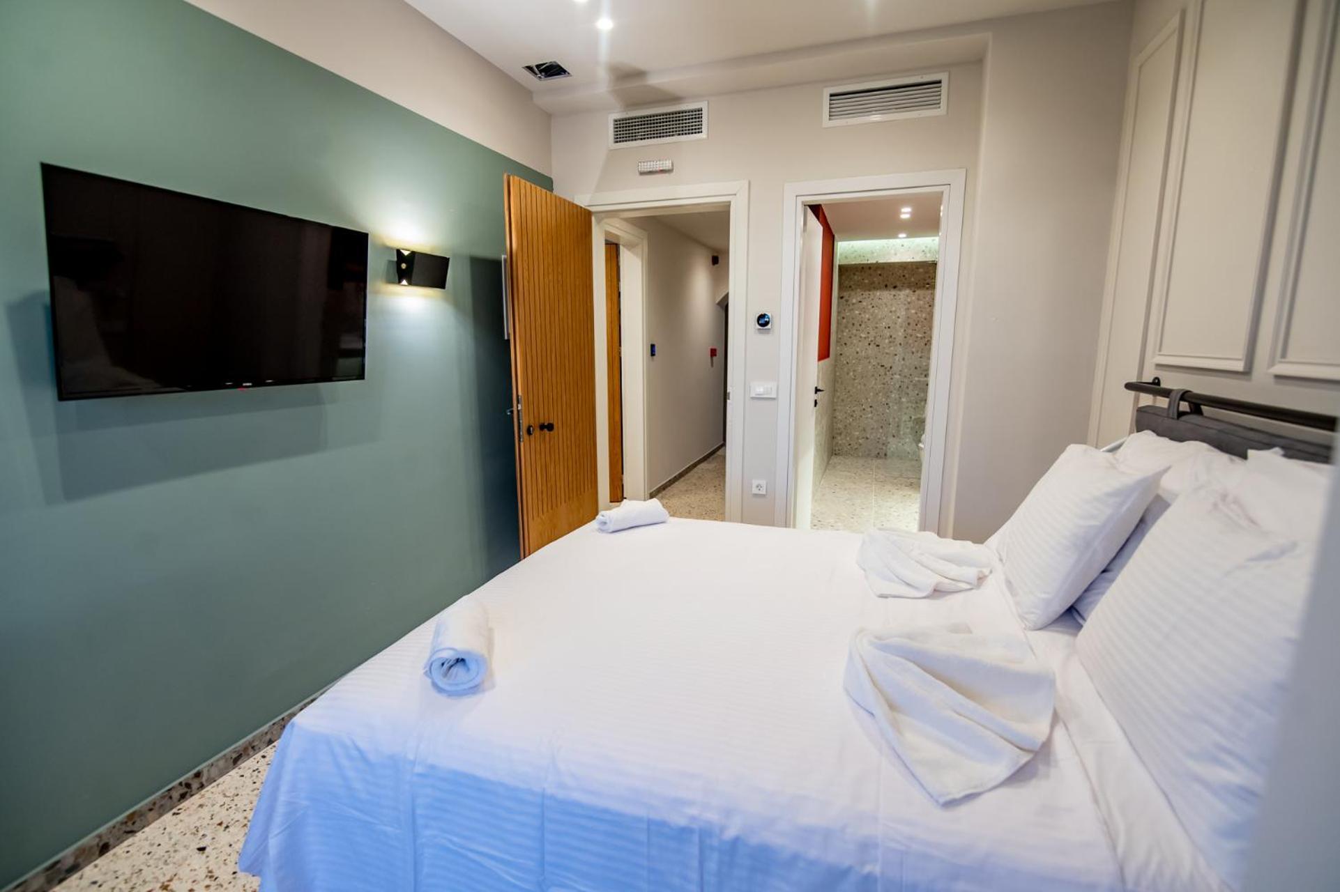 Belle Athenes - Luxury Rooms At Monastiraki Railway Station Exterior photo