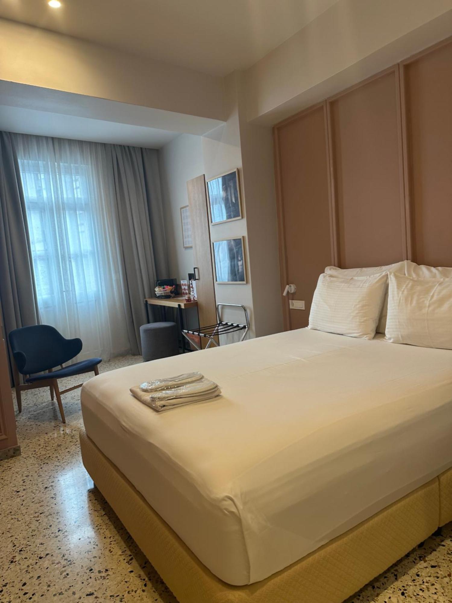 Belle Athenes - Luxury Rooms At Monastiraki Railway Station Exterior photo